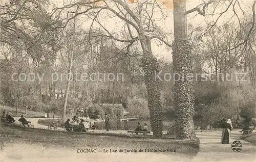 AK / Ansichtskarte Cognac Le Lac du Jardin de lHotel de Ville Cognac