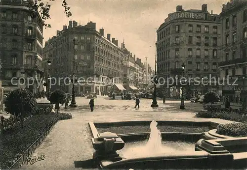 AK / Ansichtskarte Lyon_France Place et rue de la Republique Lyon France