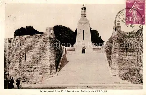 AK / Ansichtskarte Verdun_Meuse Monument a la Victoire et aux Soldats Verdun Meuse