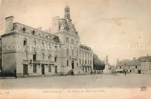 AK / Ansichtskarte Coutances La Place de lHotel de Ville Coutances