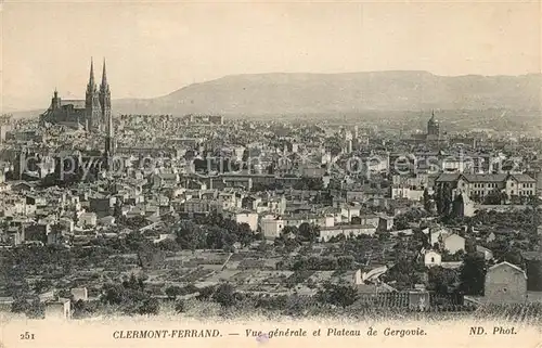 AK / Ansichtskarte Clermont_Ferrand_Puy_de_Dome Vue generale et Plateau de Gergovic Clermont_Ferrand