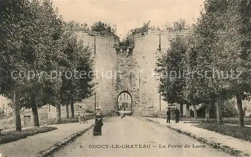 AK / Ansichtskarte Coucy le Chateau Auffrique La Porte de Laon Coucy le Chateau Auffrique