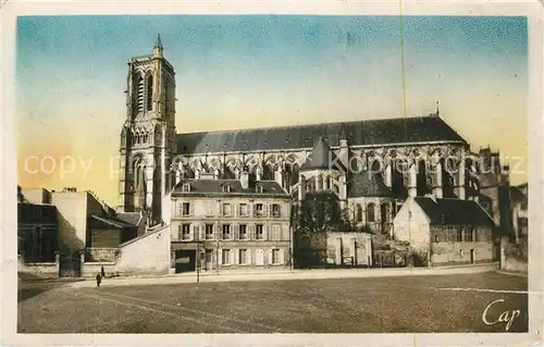 AK / Ansichtskarte Soissons_Aisne Ensemble de la Cathedrale  Soissons Aisne