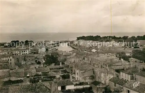 AK / Ansichtskarte Saint Martin de Re Panorama de la Ville vers le Port Saint Martin de Re