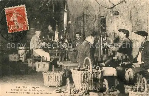 AK / Ansichtskarte Epernay_Marne La Champagne Travail du Vin de Champagne Epernay Marne