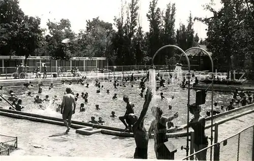 AK / Ansichtskarte Debrecen_Debrezin Schwimmbad Debrecen Debrezin