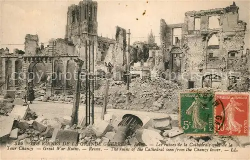 AK / Ansichtskarte Reims_Champagne_Ardenne La Grande Guerre Les ruines de la Cathedrale vues de la Tour Chanzy Reims_Champagne_Ardenne