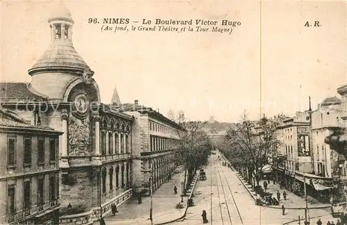 AK / Ansichtskarte Nimes Le Boulevard Victor Hugo Grand Theatre et la Tour Magne Nimes