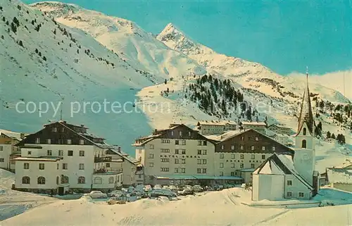 AK / Ansichtskarte Obergurgl_Soelden_Tirol Ortsansicht mit Kirche Blick zu Hohe Mut Schiparadies oetztaler Alpen Obergurgl_Soelden_Tirol