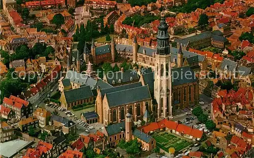 AK / Ansichtskarte Middelburg_Zeeland Zentrum Altstadt Kirche Fliegeraufnahme Middelburg_Zeeland