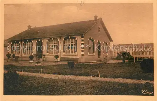 AK / Ansichtskarte Saint Maixent l_Ecole Quartier Coiffe Cercle des Eleves Officiers de Reserve Saint Maixent l_Ecole