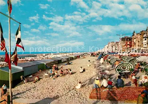 AK / Ansichtskarte De_Panne Blick auf den Strand De_Panne