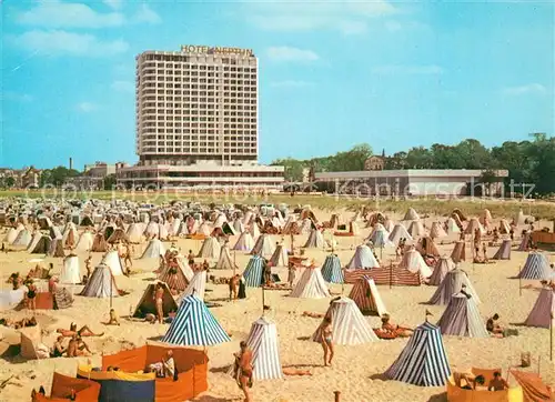 AK / Ansichtskarte Warnemuende_Ostseebad Blick vom Strand zum Hotel Neptun Warnemuende_Ostseebad