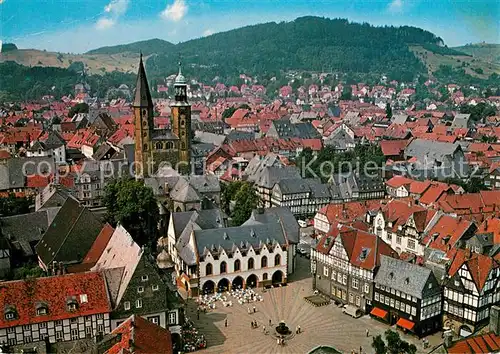 AK / Ansichtskarte Goslar Fliegeraufnahme mit Markt und Kirche Goslar