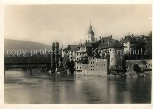AK / Ansichtskarte Olten Altstadt mit Holzbruecke ueber die Aare Olten
