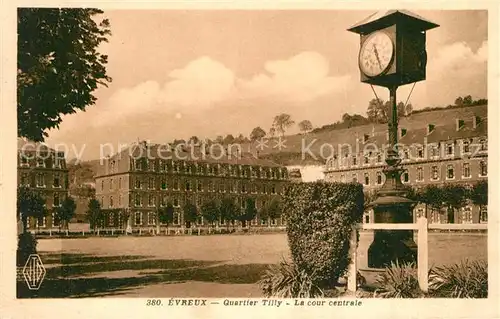 AK / Ansichtskarte Evreux Quartier Tilly Cour centrale Evreux