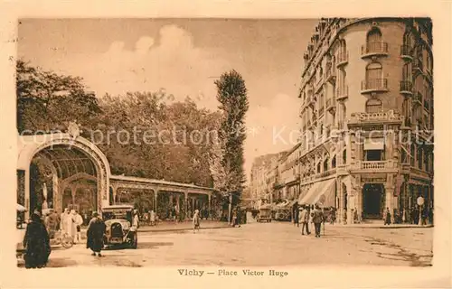AK / Ansichtskarte Vichy_Allier Place Victor Hugo Vichy Allier