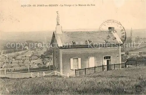 AK / Ansichtskarte Port en Bessin La Vierge et la Maison du Feu Port en Bessin