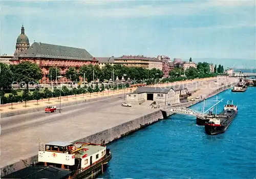 AK / Ansichtskarte Mainz_Rhein Rheinufer Bootsanleger Kurfuerstliches Schloss Mainz Rhein