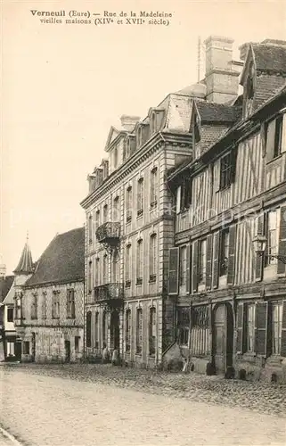 AK / Ansichtskarte Verneuil sur Avre Rue de la Madeleine Vieilles maisons Verneuil sur Avre