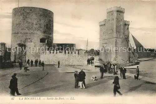 AK / Ansichtskarte La_Rochelle_Charente Maritime Sortie du Port La_Rochelle