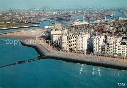AK / Ansichtskarte Oostende_Ostende Fliegeraufnahme Strand mit Zeedijk 