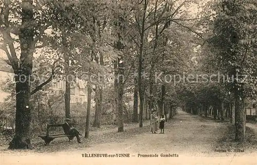 AK / Ansichtskarte Villeneuve sur Yonne Promenade Gambetta Villeneuve sur Yonne