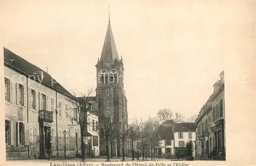 AK / Ansichtskarte Lapalisse Boulevard de lHotel de Ville et l Eglise Lapalisse