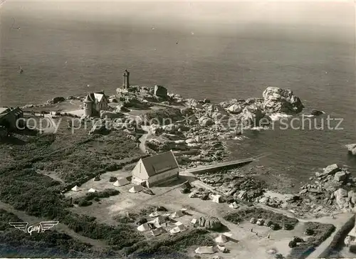 AK / Ansichtskarte Ploumanac_h Le Phare Cale du bateau de Sauverage vue aerienne Ploumanac h