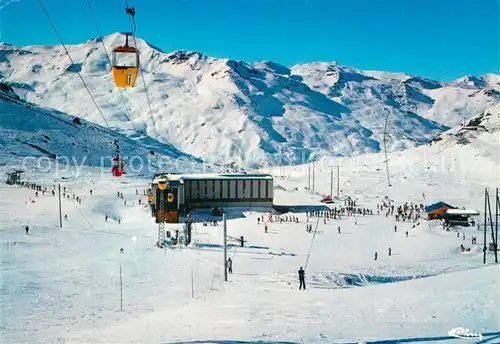AK / Ansichtskarte Val_Thorens_Savoie Arrivees des pistes Gare de depart du telecabine Sports d hiver Alpes Francaises Val_Thorens_Savoie