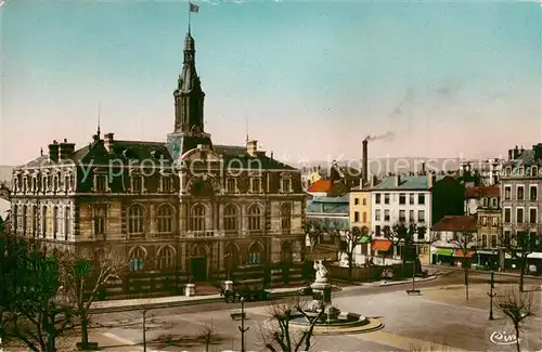 AK / Ansichtskarte Roanne_Loire Place de lHotel de Ville et lHotel de Ville Roanne Loire