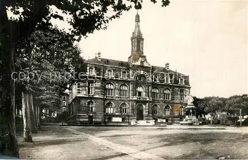 AK / Ansichtskarte Roanne_Loire Hotel de Ville Roanne Loire