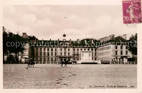 AK / Ansichtskarte Saumur Ecole de Cavaterie Saumur