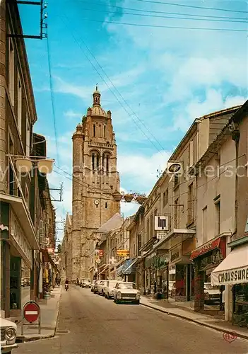 AK / Ansichtskarte Bressuire La rue principale et l Eglise Bressuire