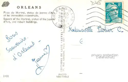 AK / Ansichtskarte Orleans_Loiret Place du Martroi Monument Statue de Jeanne d Arc Orleans_Loiret