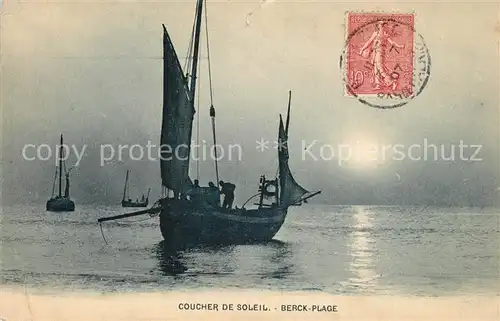 AK / Ansichtskarte Berck Plage Coucher de soleil bateau de peche Berck Plage