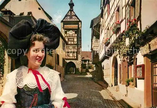 AK / Ansichtskarte Riquewihr_Haut_Rhin Le Dolder Alsacienne Costumes Trachten Riquewihr_Haut_Rhin