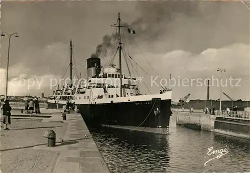 AK / Ansichtskarte Saint Malo_Ille et Vilaine_Bretagne Bateau Saint Malo Jersey aux ecluses Saint Malo_Ille et Vilaine