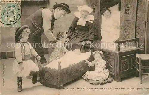 AK / Ansichtskarte Bretagne_Region Autour du Lit Clos Un nouveau petit frere Bretagne Region