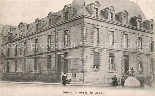 AK / Ansichtskarte Dinan Hotel de Ville Dinan
