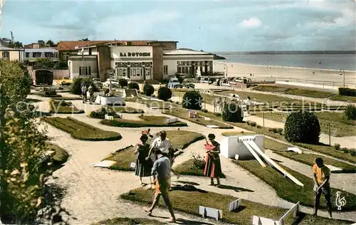 AK / Ansichtskarte Val Andre Le Casino et son Golf Miniature et vue sur la Baie de Saint Brieuc Val Andre