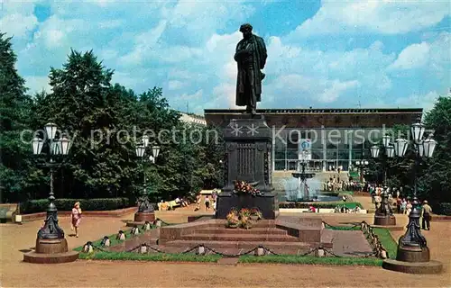 AK / Ansichtskarte Moskau_Moscou Puschkindenkmal Moskau Moscou