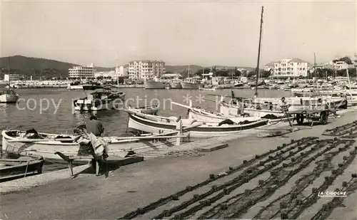 AK / Ansichtskarte Le_Lavandou Le port Bateaux Le_Lavandou