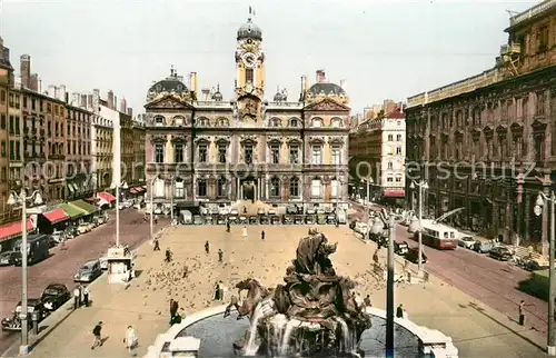 AK / Ansichtskarte Lyon_France La fontaine Bartholdi la place des Terreaux et lHotel de Ville Lyon France