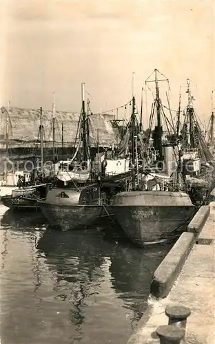 AK / Ansichtskarte Lorient_Morbihan_Bretagne Le Port de Peche Lorient_Morbihan_Bretagne