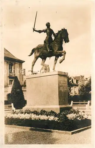 AK / Ansichtskarte Reims_Champagne_Ardenne Statue de Jeanne d Arc Reims_Champagne_Ardenne