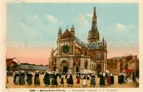 AK / Ansichtskarte Sainte Anne d_Auray Procession rentrant a la Basilique Sainte Anne d Auray