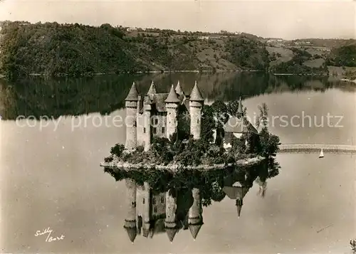 AK / Ansichtskarte Lanobre Chateau de Val sur le lac du barrage de Bort Lanobre