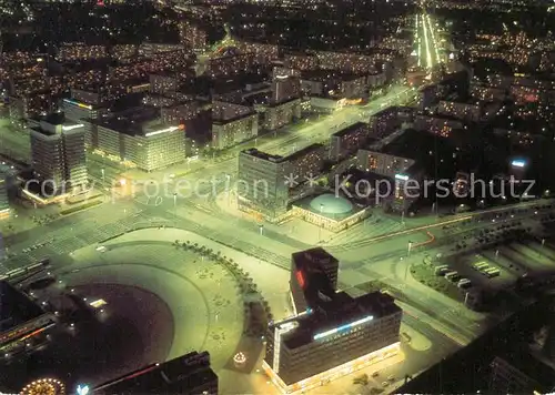 AK / Ansichtskarte Berlin Blick vom Fernsehturm Nachtaufnahme Berlin