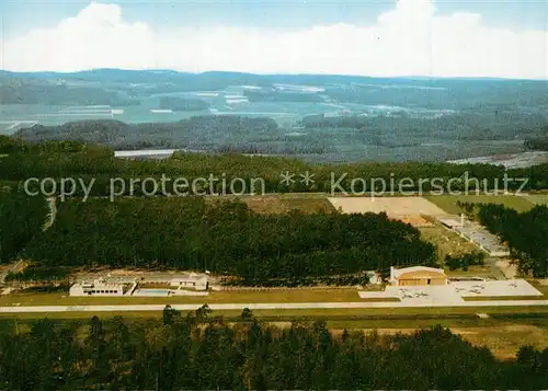 AK / Ansichtskarte Bruck_Oberpfalz Fliegeraufnahme Flugplatz Schoenek  Bruck Oberpfalz